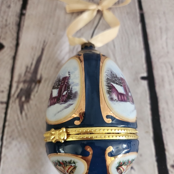 Porcelain Egg Musical Ornament - Picture 5 of 7